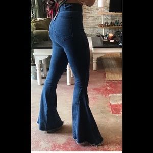❌SOLD❌NWT Dark wash high waisted Bell Bottoms